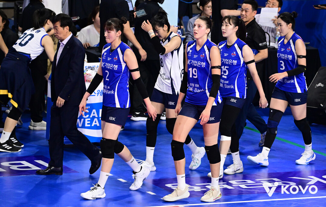 7연패로 계속되는 침체, 결국 필요했...