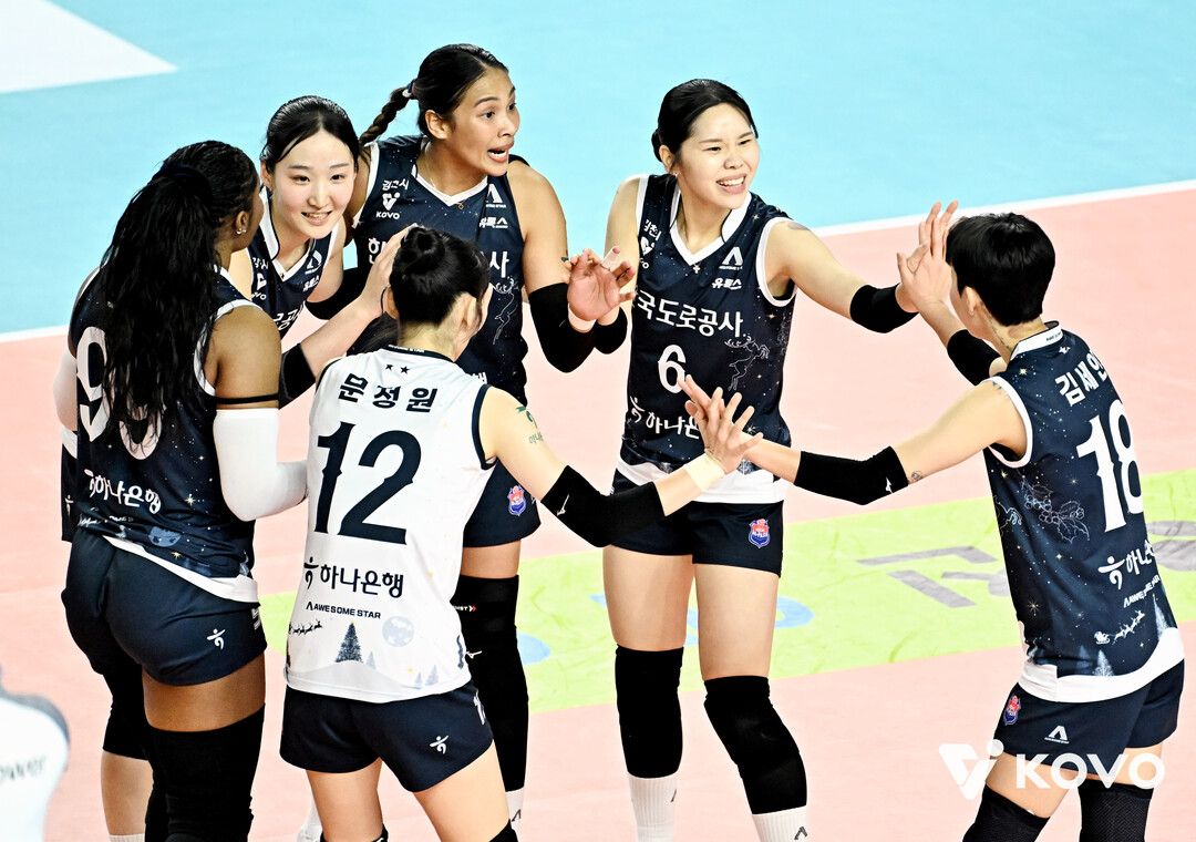 “강소휘, 허리가 안 좋다”...한국도로공사, 주전 OH 공백에도 흔들리지 않았다