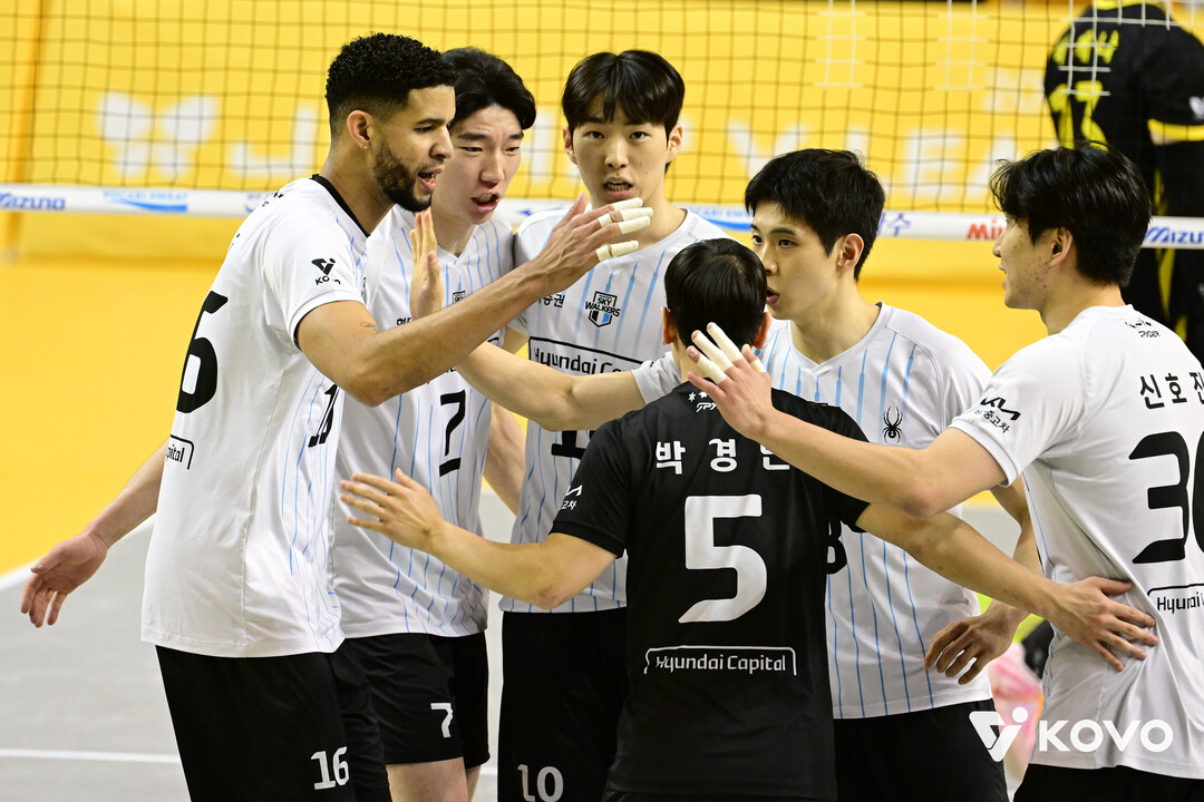 현대캐피탈 다시 1위 탈환, 레오+허수봉 쌍포 활약→최민호 공백 無... KB 3연패