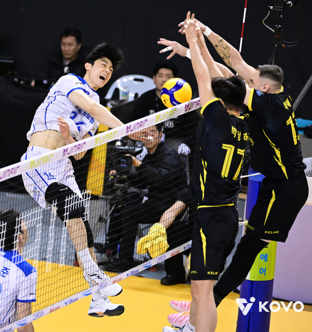 KB손해보험 박상하 블로킹/KOVO