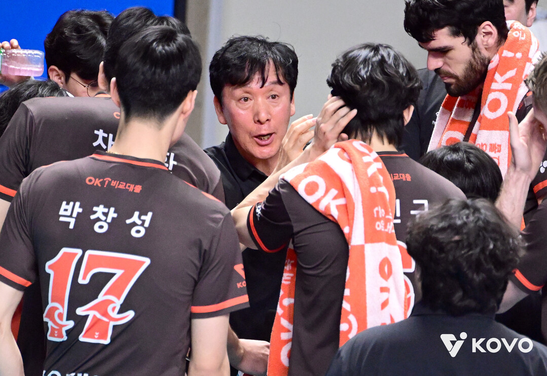 원정서 또 패한 OK, 사령탑도 “선수들 기복이 심하면 경기가 쉽지 않다”