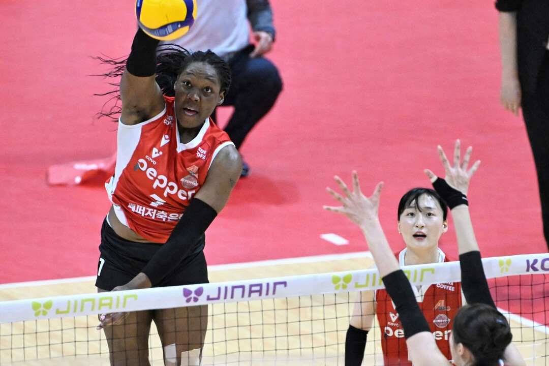 조이, '폭발적인 스파이크'