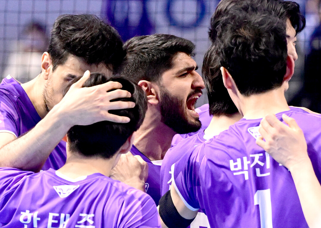 알리 '이란 폭격' 아픔 속 승리의 포효