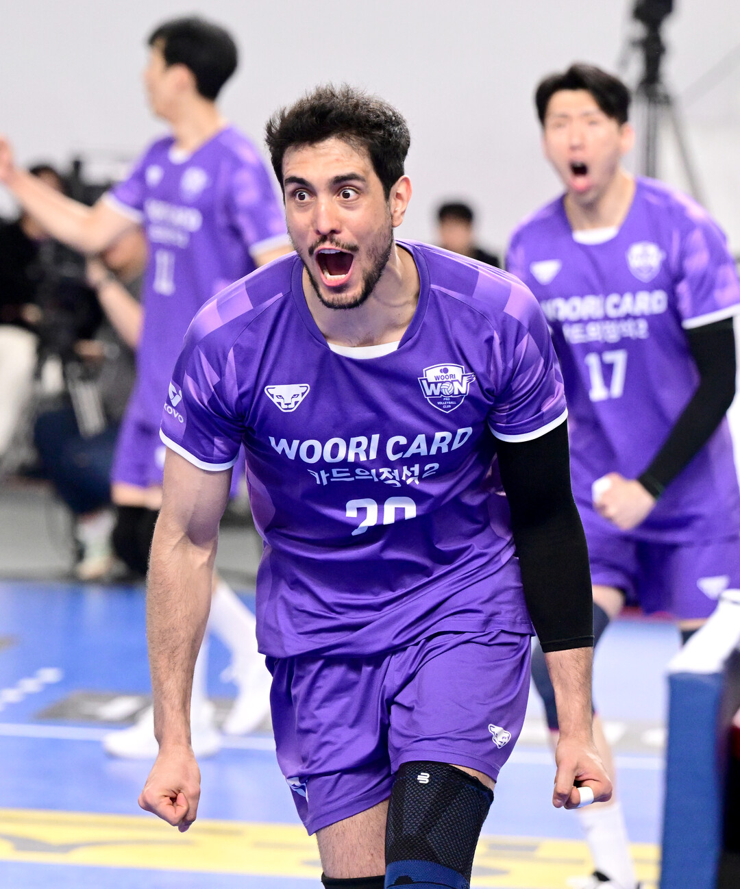 아라우조 '우리카드 봄 배구 가자'