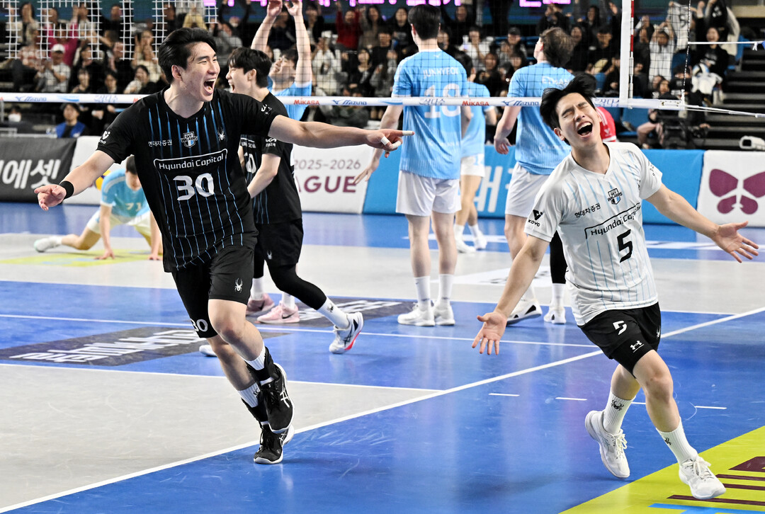 신호진-박경민, '짜릿한 득점'