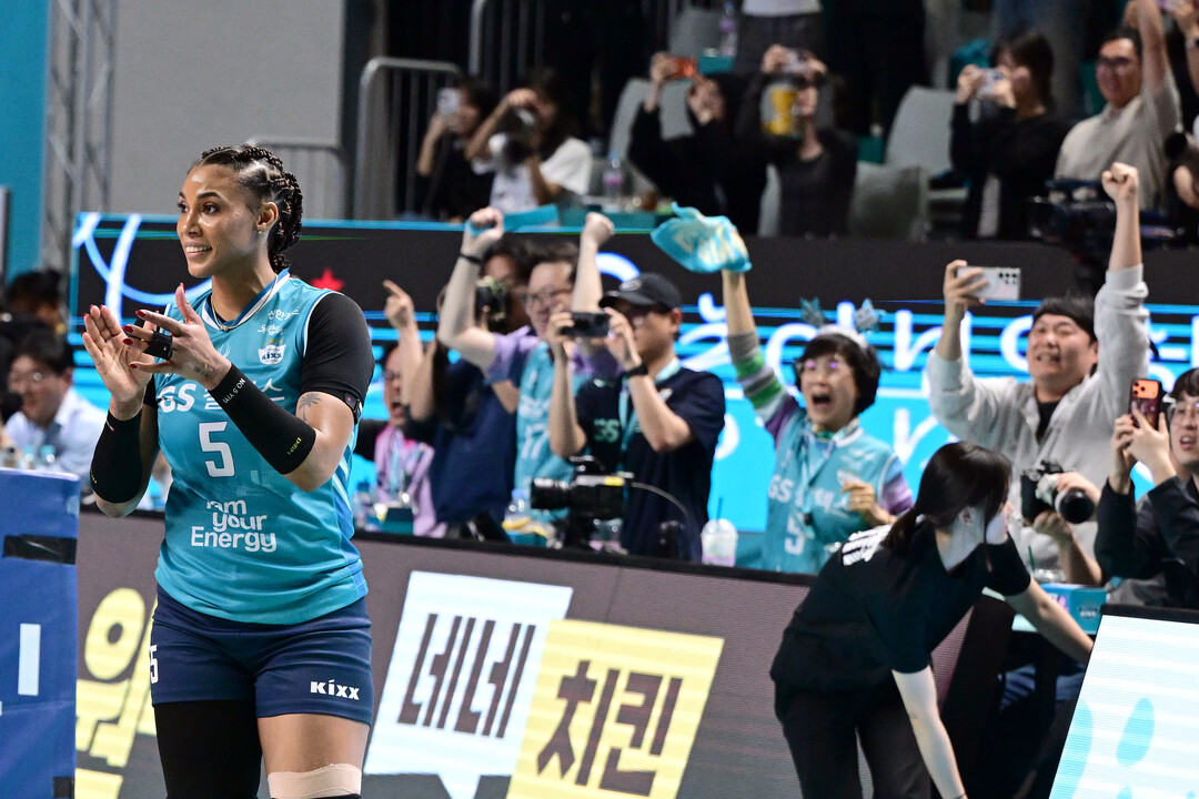 실바의 첫 봄배구 '팬들과 함께 즐기는 승리'