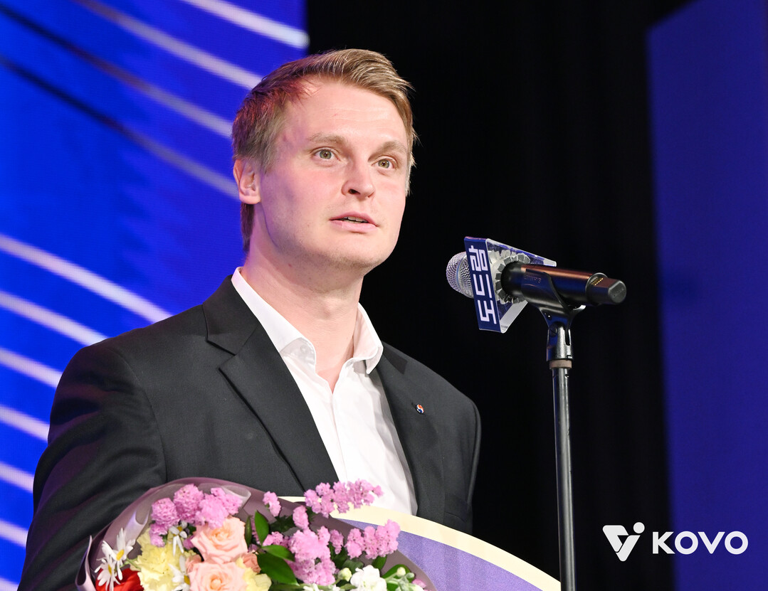 ‘V-리그 우승 사령탑’ 39세 틸리카이넨 감독, ‘전통 강호’ 삼성화재 명가 재건 이끌까